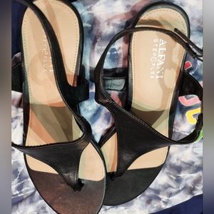 517. Alfani stepflex black sandals